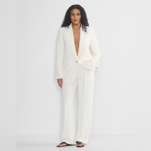 Aritzia Pants - Aritzia The Effortless Pant™ Curve-Fit - Crepette™